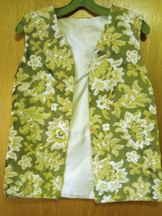 Jackets & Blazers - Vintage Retro Floral Open Front Vest. Olive Green, Gold & White. Medium?